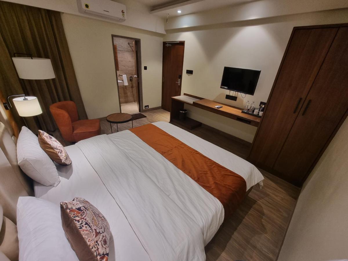 Hotel El Magnifico Σουράτ Εξωτερικό φωτογραφία