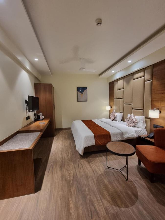 Hotel El Magnifico Σουράτ Εξωτερικό φωτογραφία