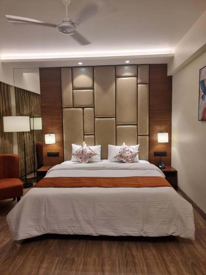 Hotel El Magnifico Σουράτ Εξωτερικό φωτογραφία