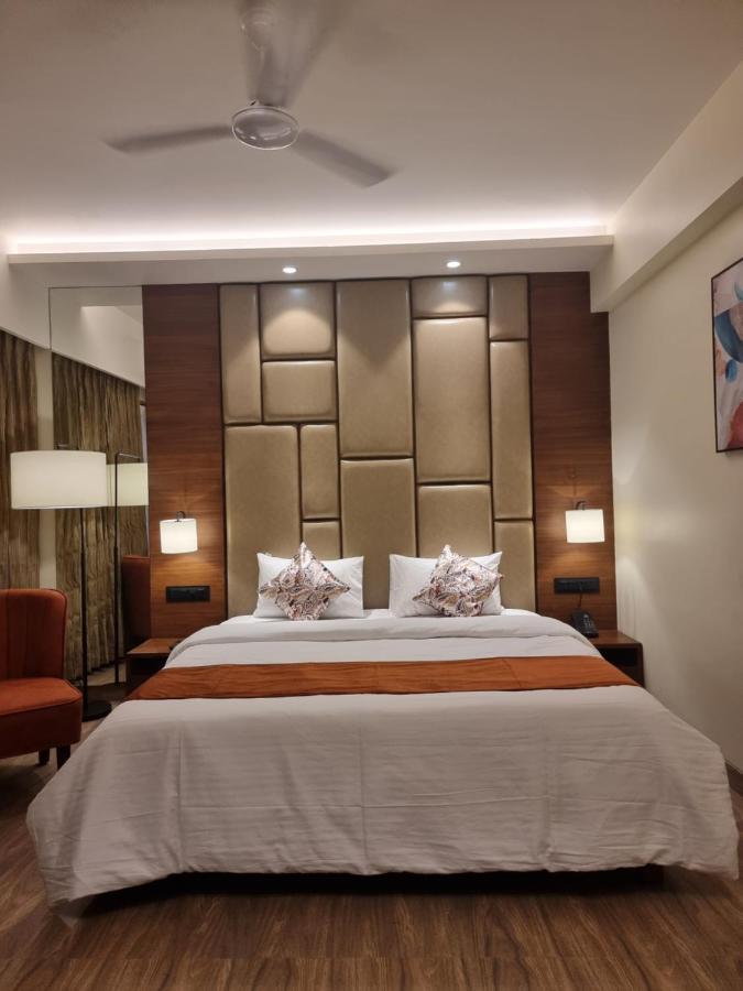 Hotel El Magnifico Σουράτ Εξωτερικό φωτογραφία